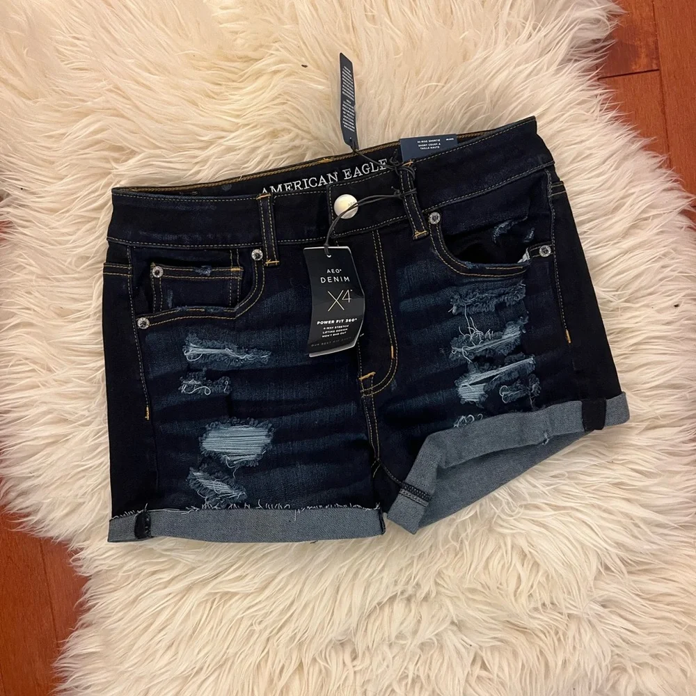 American Eagle hi-rise ripped jean shorts sz6 NWT - Picture 1 of 4